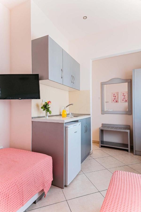 Marinis Boutique Rooms Nea Iraklitsa 외부 사진