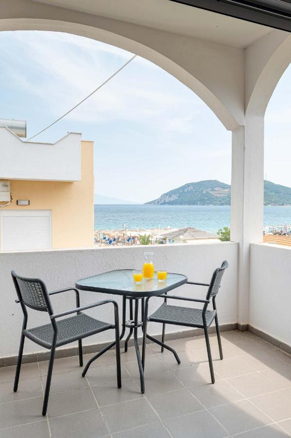 Marinis Boutique Rooms Nea Iraklitsa 외부 사진