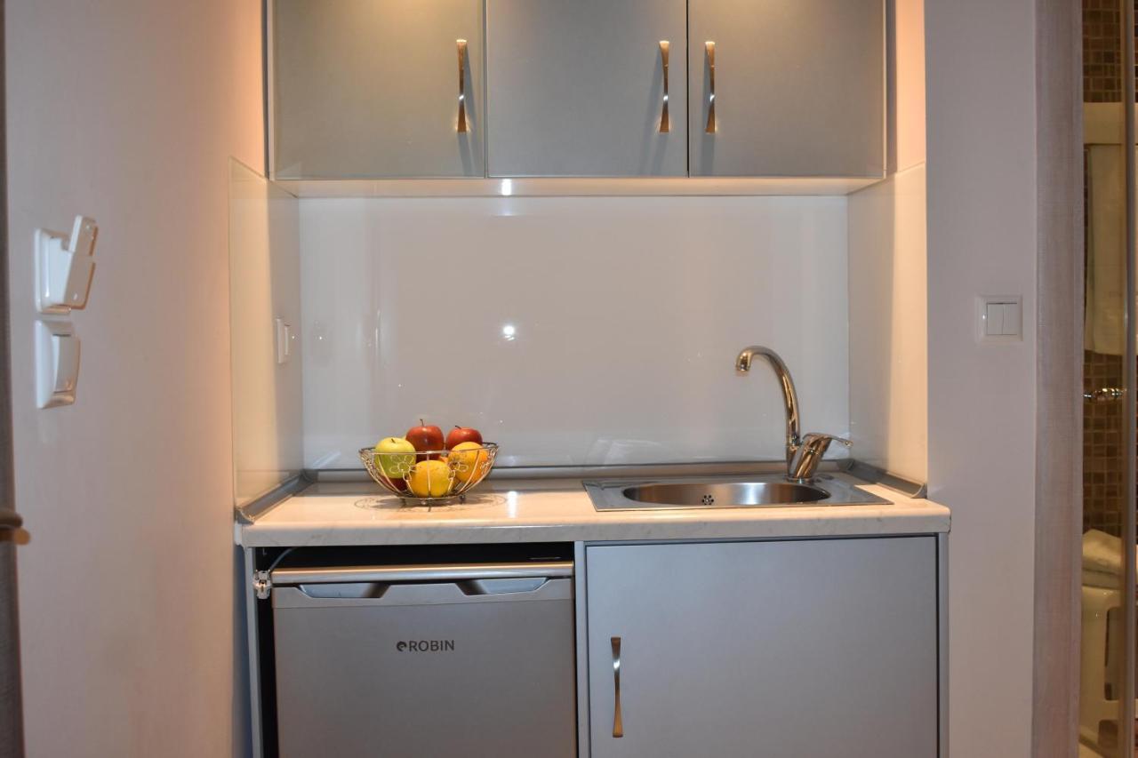 Marinis Boutique Rooms Nea Iraklitsa 외부 사진