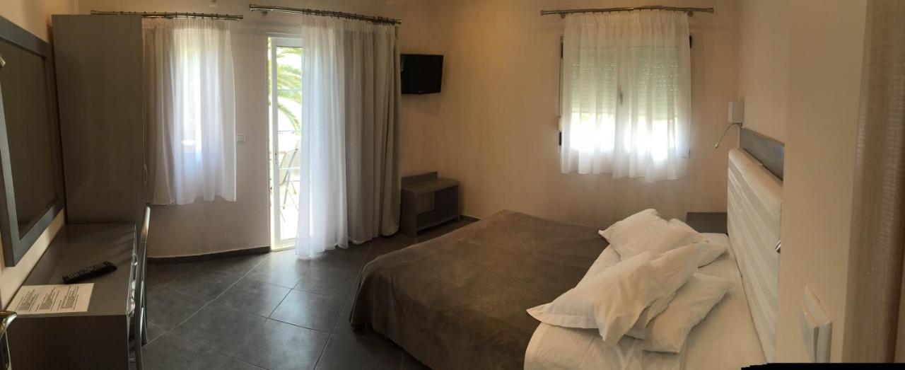 Marinis Boutique Rooms Nea Iraklitsa 외부 사진